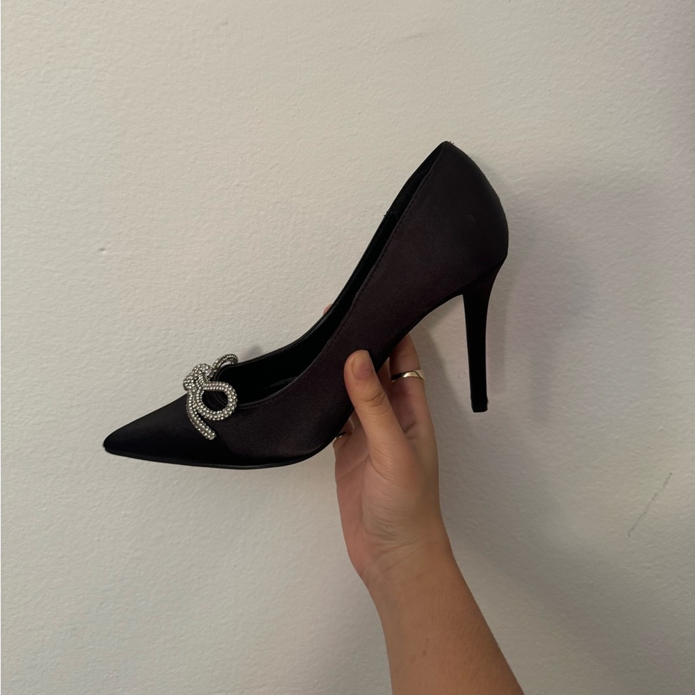 Brand new black heels